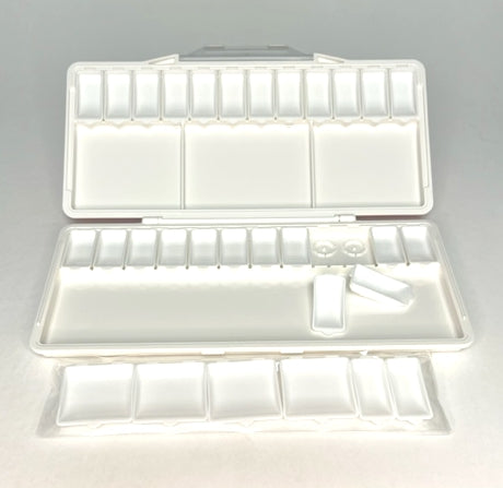 Holbein Plastic Watercolour Palette with 24 Removable Pans