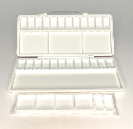 Holbein Plastic Watercolour Palette with 24 Removable Pans
